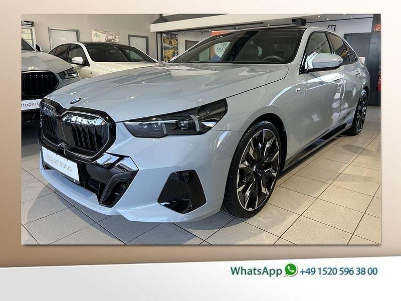 Brooklyn grau Gebraucht 2025 BMW 540 M Sport Limousine | 77.850 € (Fairer Preis) - Bild 1/4