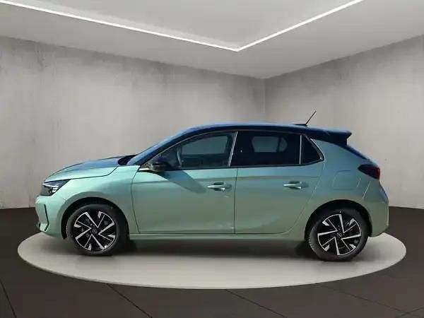 Neu Opel Corsa 110 PS (80 kW) 2026 Eukalyptus grün (metallic) Kleinwagen