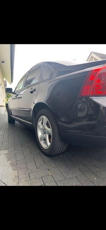 Gebraucht Volvo S40 109 PS (80 kW) 2008 Schwarz Limousine