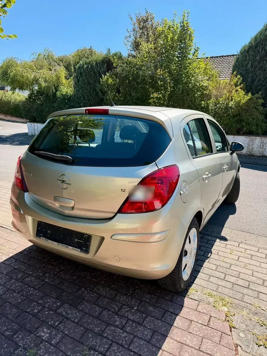 Gebraucht Opel Corsa 82 PS (60 kW) 2008 Gold Kleinwagen