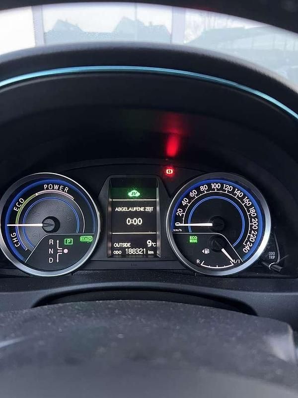 Gebraucht 2014 Toyota Auris Hybrid Life Limousine | 9.600 € (Etwas zu teuer) - Bild 1/4