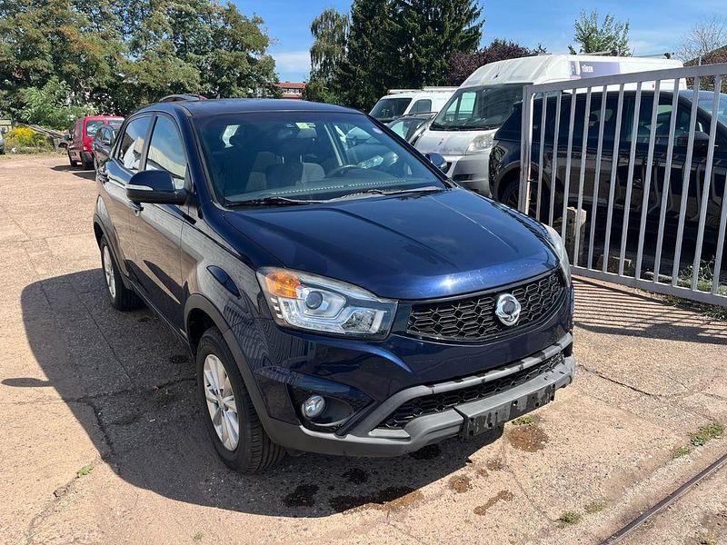 Gebraucht SsangYong Korando Crystal 150 PS (110 kW) 2015 Blau SUV