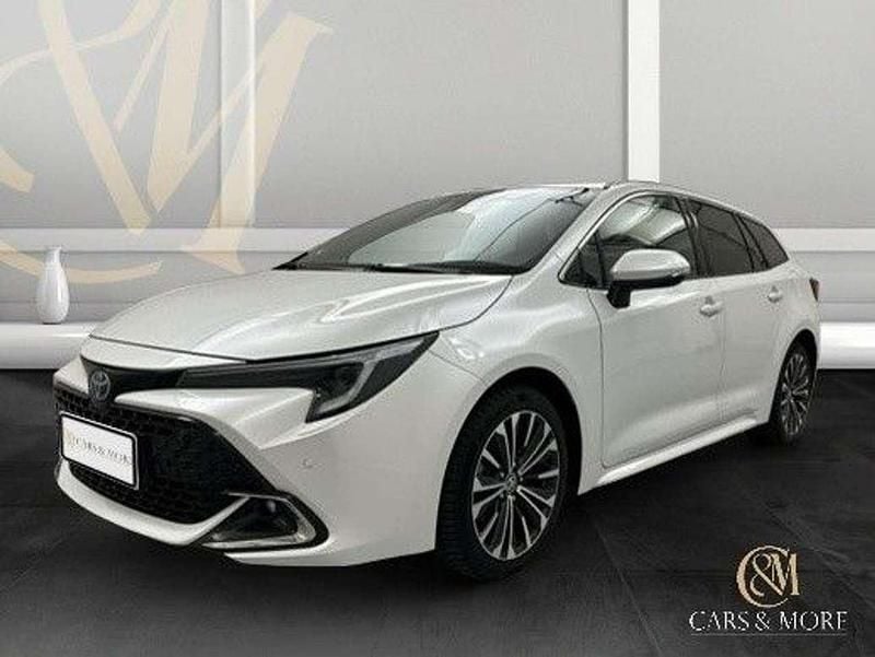 Weiß Gebraucht 2024 Toyota Corolla Team Kombi | 25.700 € (Guter Preis) - Bild 1/4