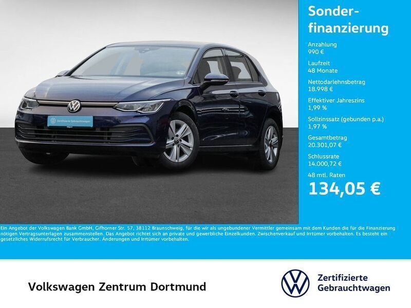 Atlantic blue metallic Gebraucht 2024 VW Golf VIII Life Limousine | 19.988 € (Superpreis) - Bild 1/4