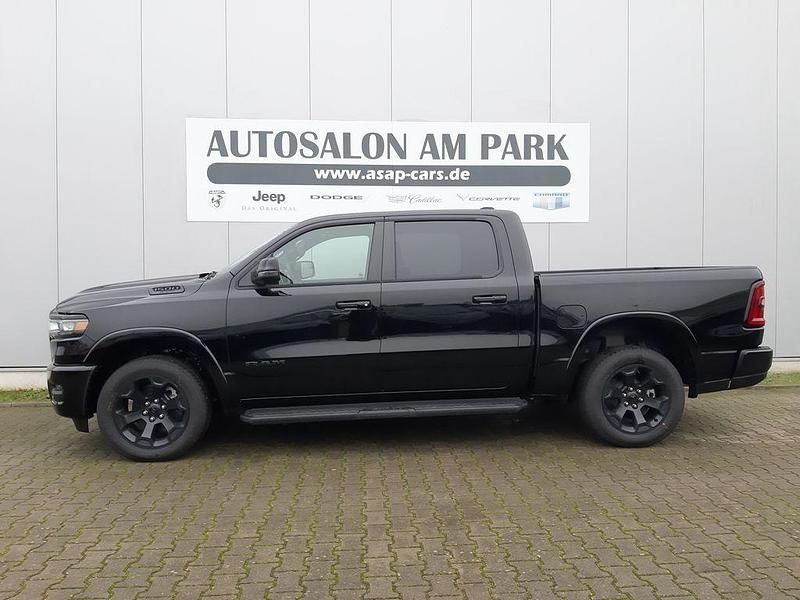 Gebraucht Dodge Ram 426 PS (313 kW) 2024 Diamond black (perleffekt) Pickup