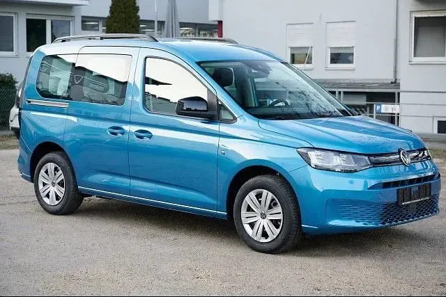 Neu VW Caddy Life 116 PS (85 kW) 2026 Blau Van / Kleinbus