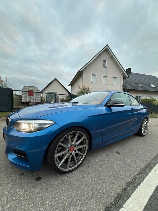 Blau Gebraucht 2020 BMW M240 M Sport Coupé | 38.500 € (Fairer Preis) - Bild 1/4
