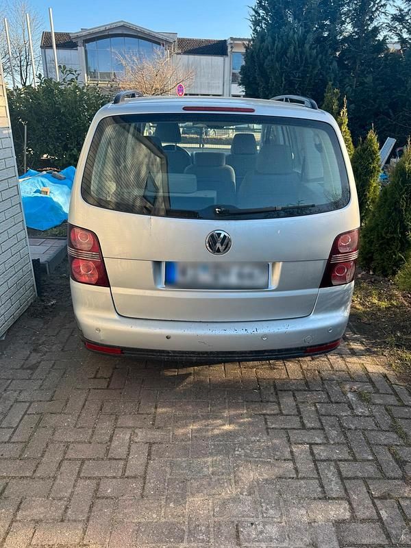 Gebraucht VW Touran 75 PS (55 kW) 2008 Silber Van / Kleinbus