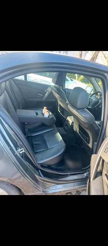 Gebraucht BMW 530 218 PS (160 kW) 2004 Grau Limousine