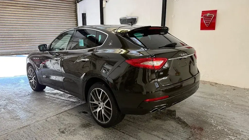 Gebraucht Maserati Levante 275 PS (202 kW) 2017 Grün SUV