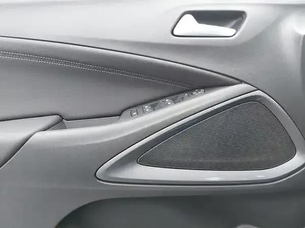 Gebraucht Opel Crossland Elegance 120 PS (88 kW) 2024 Nautic blau (metallic) SUV