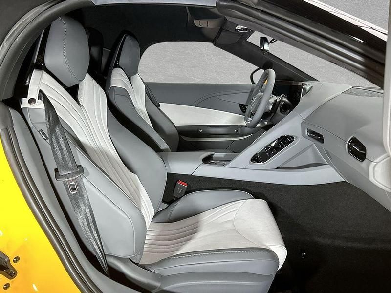 Gebraucht MG Cyberster 375 kW (510 PS) 2025 Gelb Cabrio