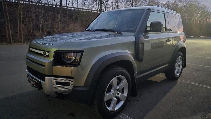 Gebraucht Land Rover Defender First Edition 400 PS (294 kW) 2021 Grün SUV