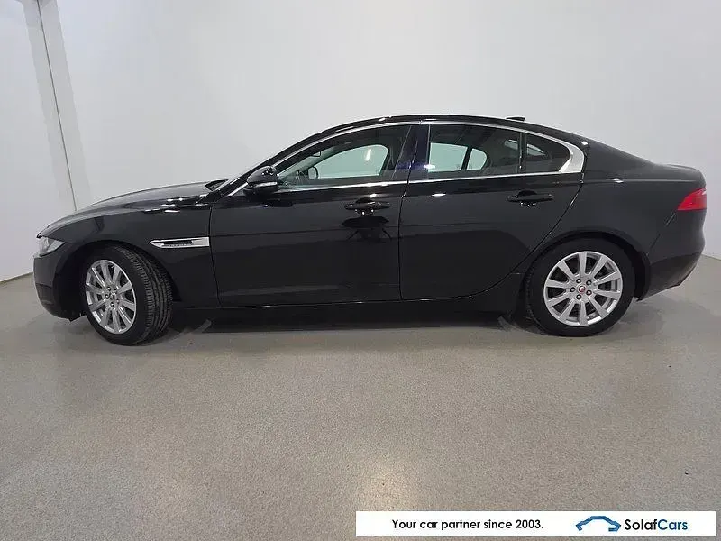 Gebraucht Jaguar XE Prestige 179 PS (131 kW) 2018 Schwarz Limousine