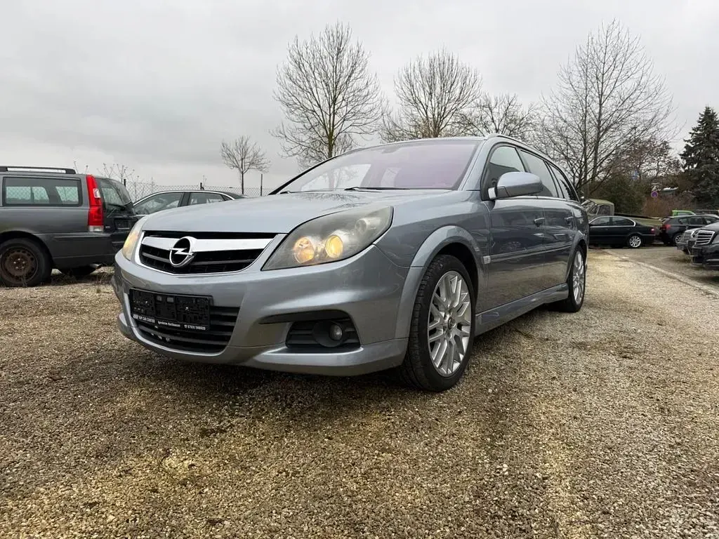 Gebraucht Opel Vectra Edition+ 140 PS (102 kW) 2008 Silber Limousine