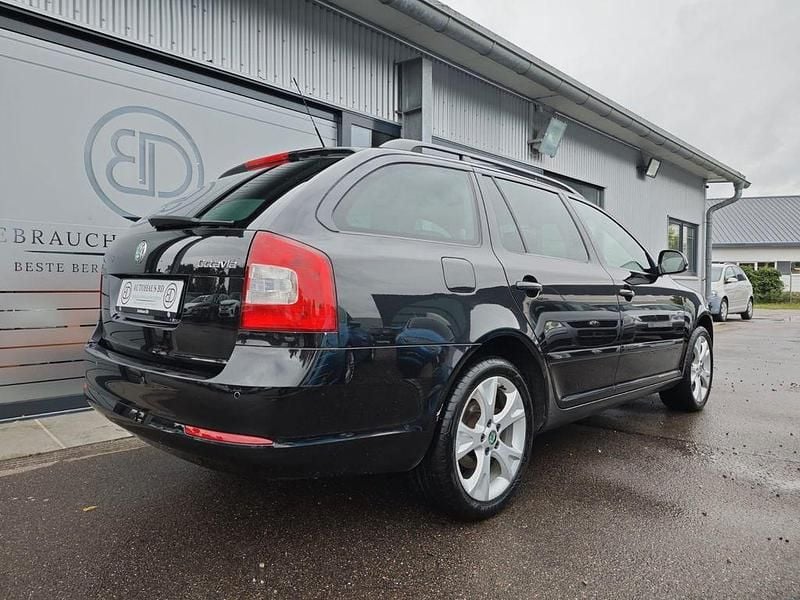 Gebraucht Skoda Octavia Elegance 140 PS (102 kW) 2013 Schwarz Kombi