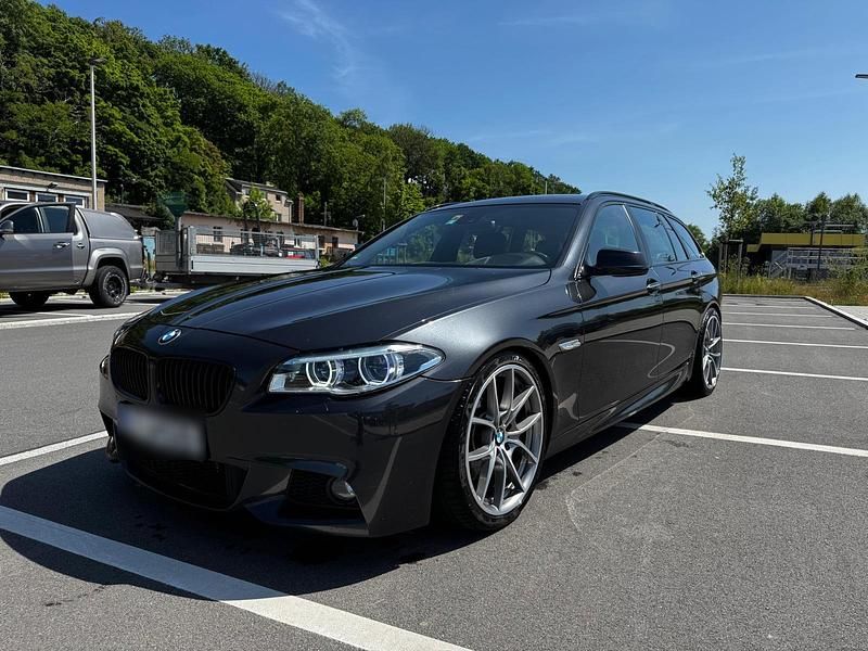 Grau Gebraucht 2011 BMW 535 M Sport Kombi | 9.999 € (Etwas zu teuer) - Bild 1/4