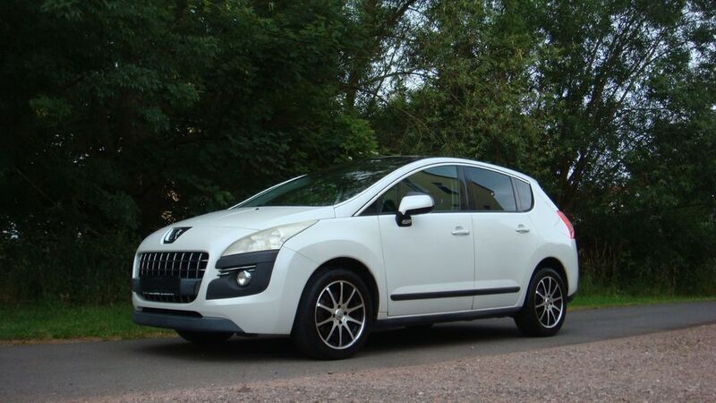 Weiß Gebraucht 2010 Peugeot 3008 Platinum Limousine | 2.890 € (Superpreis) - Bild 1/4