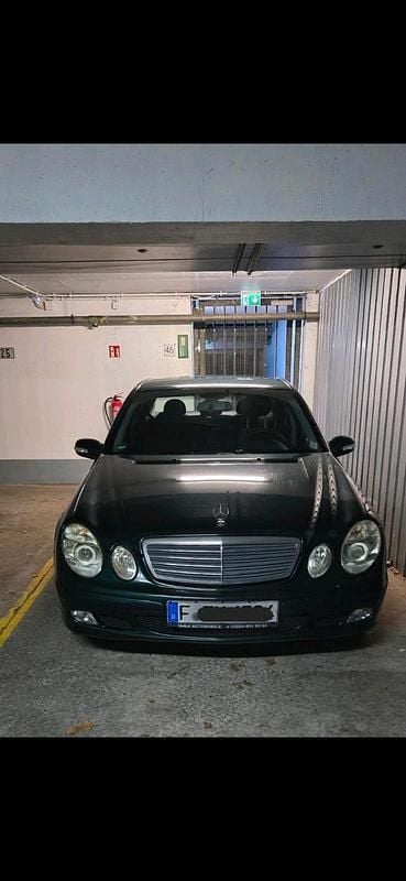 Gebraucht 2003 Mercedes E240 Limousine | 2.500 € (Superpreis) - Bild 1/4