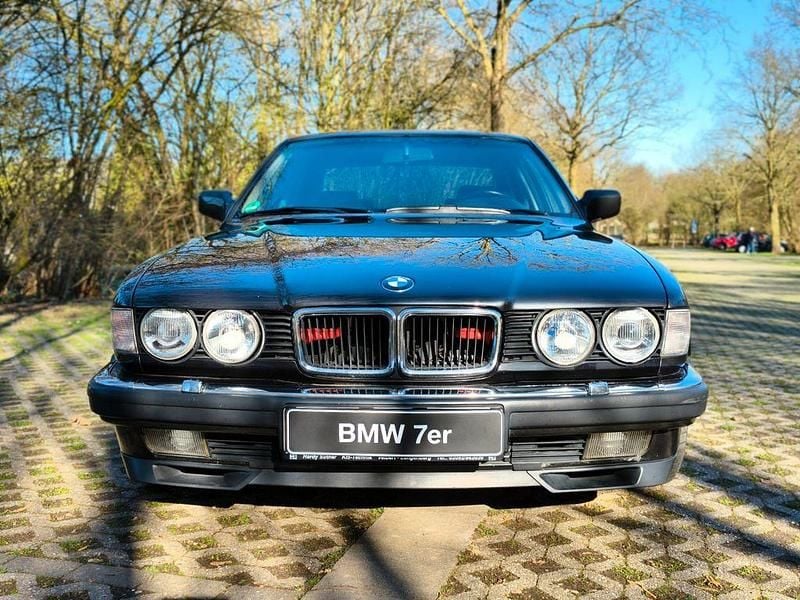 Gebraucht BMW 735 211 PS (155 kW) 1990 Schwarz Limousine