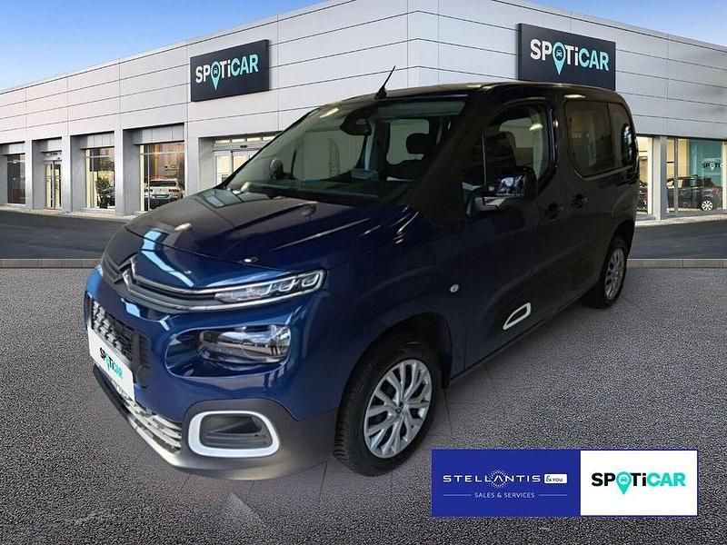 Blau Gebraucht 2023 Citroën Berlingo Feel Van / Kleinbus | 21.290 € (Guter Preis) - Bild 1/4