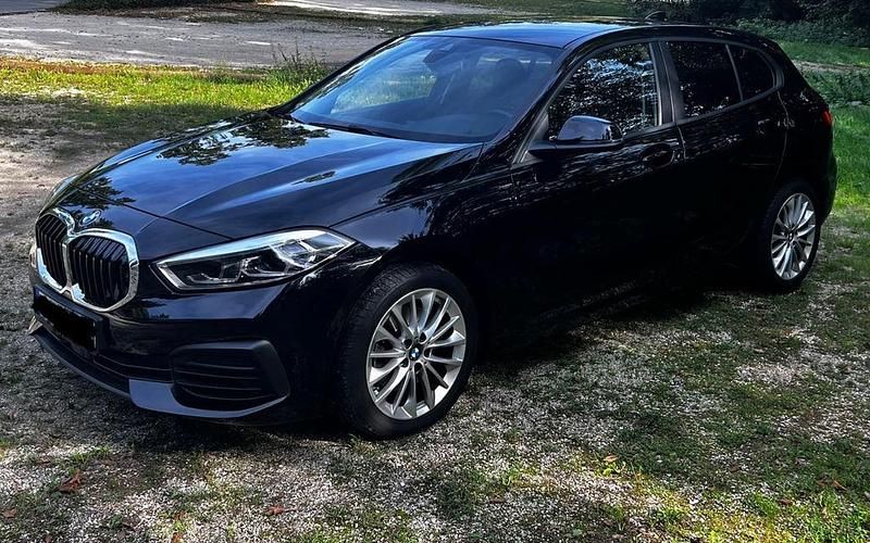 Gebraucht BMW 118 Advantage 140 PS (102 kW) 2020 Schwarz Kleinwagen
