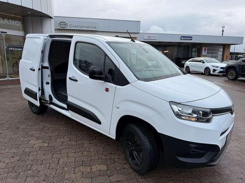 Gebraucht Toyota Proace 131 PS (96 kW) 2024 Ice white Van / Kleinbus