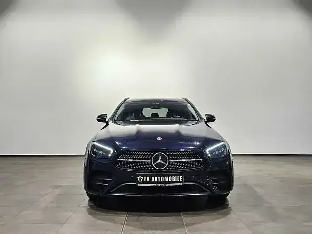 Gebraucht Mercedes E300 AMG line 194 PS (142 kW) 2022 Blau Limousine