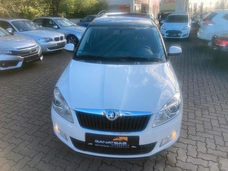 Gebraucht Skoda Roomster Fresh 90 PS (66 kW) 2014 Weiß Van / Kleinbus