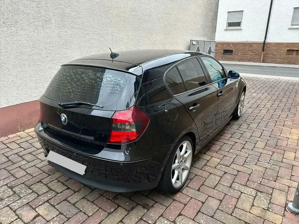 Gebraucht BMW 116 116 PS (85 kW) 2006 Schwarz Kleinwagen