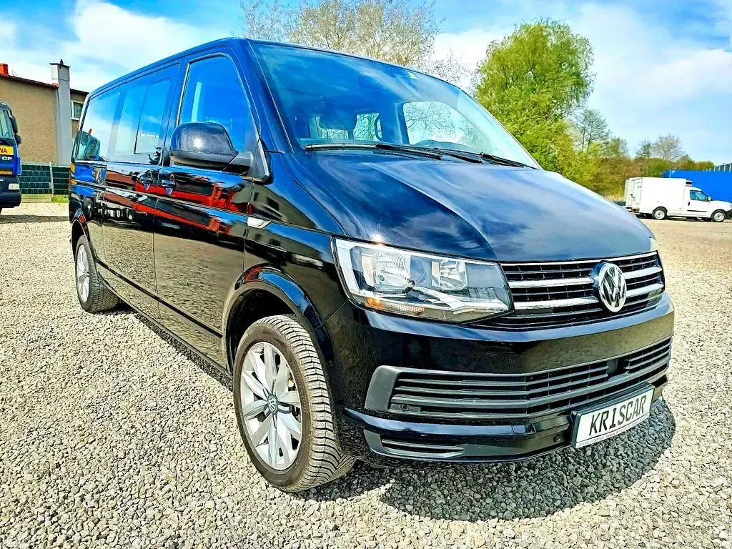 Używany VW Caravelle 150 KM (110 kW) 2018 Czarny Van
