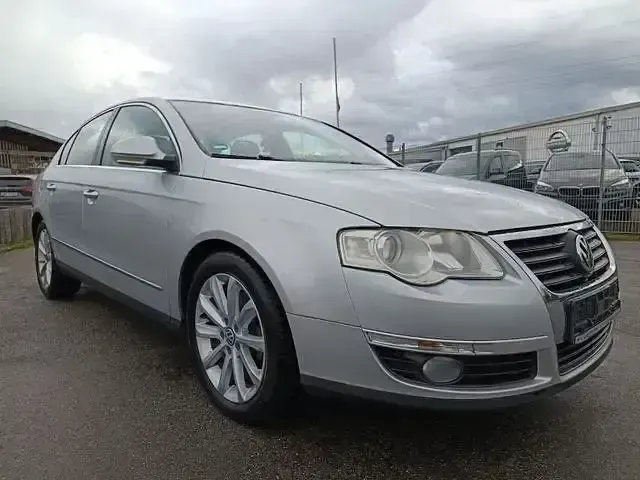 Gebraucht VW Passat Comfortline 140 PS (102 kW) 2009 Silver metallic Limousine