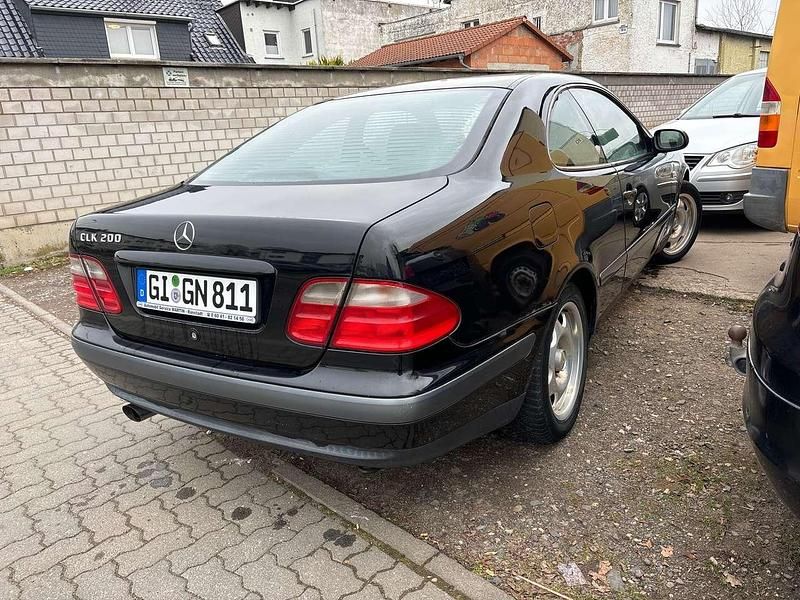 Schwarz Gebraucht 1997 Mercedes CLK200 Coupé | 2.470 € (Fairer Preis) - Bild 1/4
