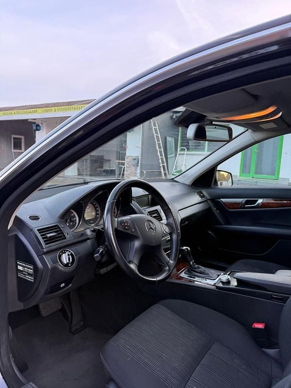 Gebraucht Mercedes C300 231 PS (169 kW) 2010 Schwarz Limousine