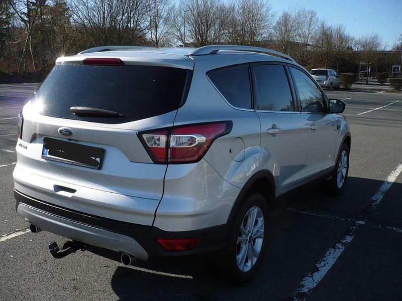 Gebraucht Ford Kuga Titanium 150 PS (110 kW) 2019 SUV