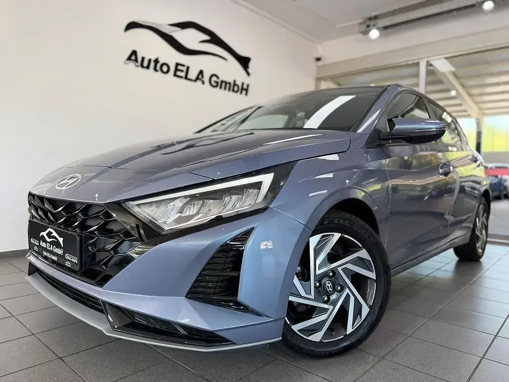 Gebraucht Hyundai i20 101 PS (74 kW) 2024 Meta blue Kleinwagen