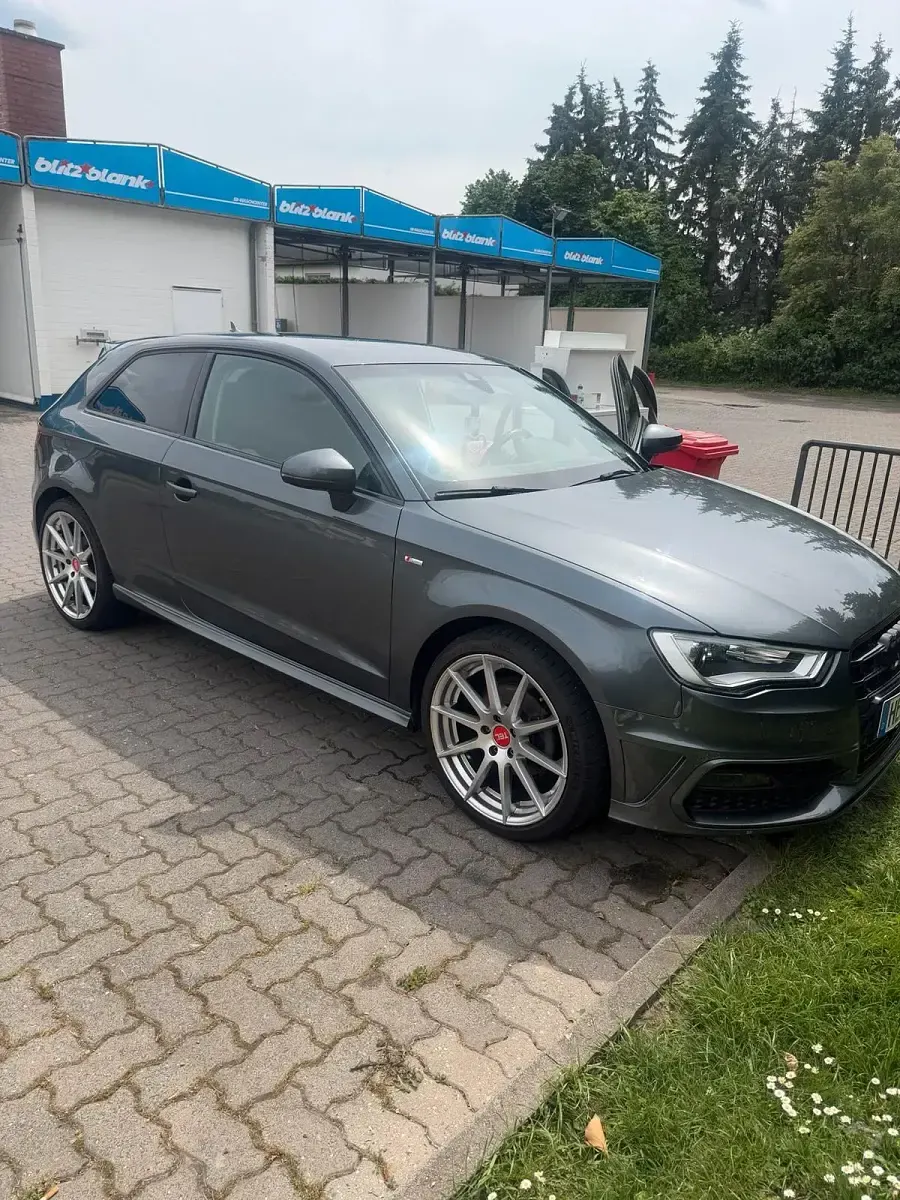 Gebraucht Audi A3 S-Line 140 PS (102 kW) 2014 Grau Kleinwagen