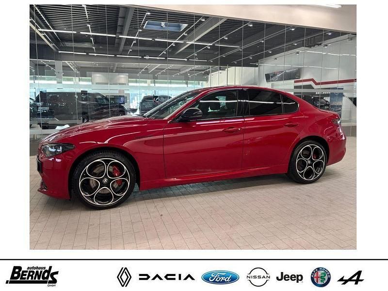 Rosso alfa Gebraucht 2023 Alfa Romeo Giulia Competizione Limousine | 38.890 € (Fairer Preis) - Bild 1/4