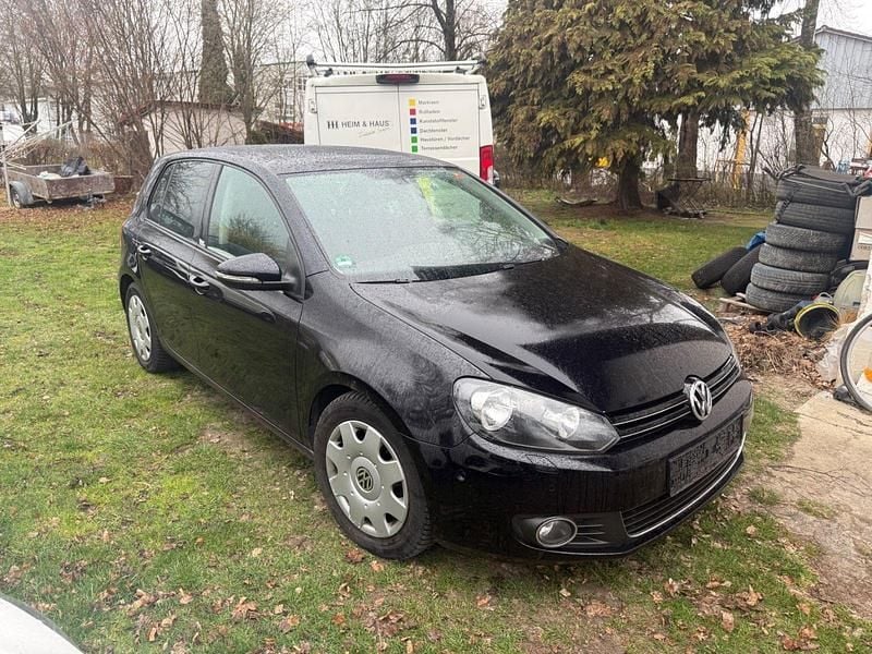 Gebraucht VW Golf VI Style 105 PS (77 kW) 2011 Schwarz Kleinwagen