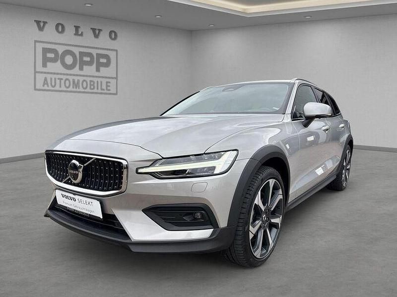 Silver dawn / metallic Gebraucht 2024 Volvo V60 CC Ultimate Kombi | 42.950 € (Fairer Preis) - Bild 1/4