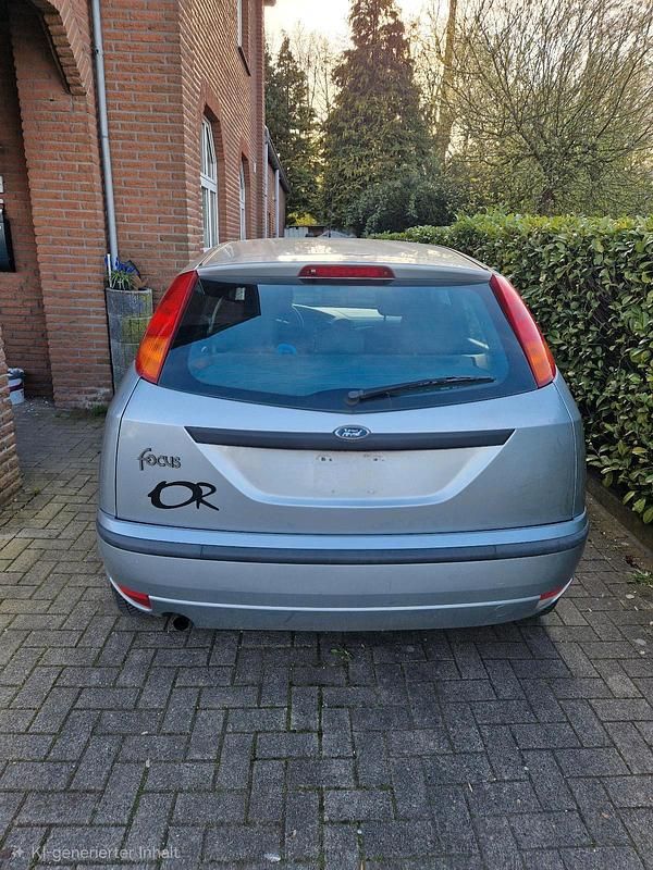 Second-hand Ford Focus 101 CP (74 kW) 2003 Gri Berlinǎ