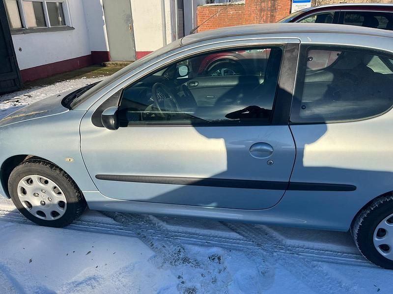 Gebraucht Peugeot 206 75 PS (55 kW) 2005 Blau Kleinwagen
