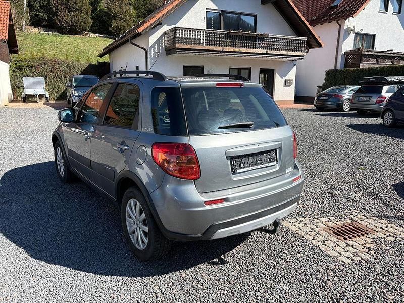 Gebraucht Suzuki SX4 Style 120 PS (88 kW) 2012 Grau Limousine