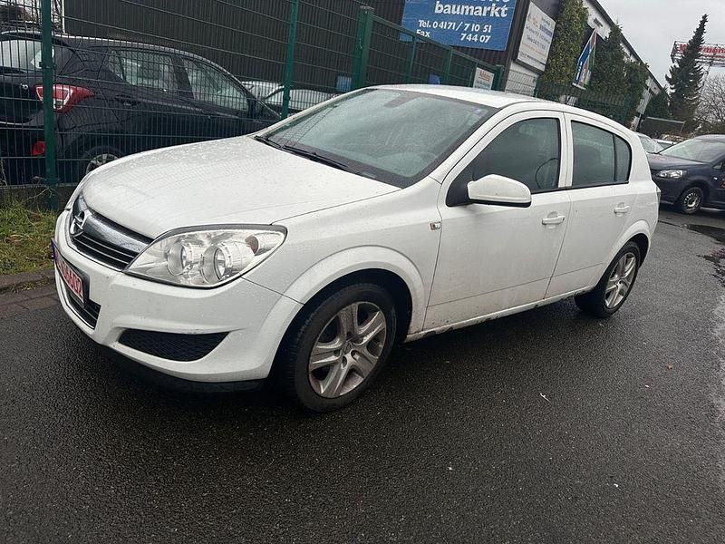 Weiß Gebraucht 2009 Opel Astra Edition Limousine | 1.200 € (Superpreis) - Bild 1/4