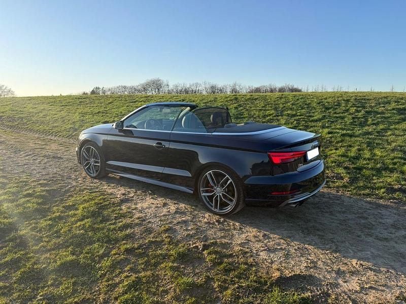 Gebraucht Audi S3 Cabriolet Ambiente 310 PS (228 kW) 2017 Blau Cabrio