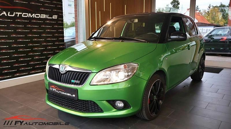 Grün Gebraucht 2012 Skoda Fabia Sport Kleinwagen | 8.990 € (Fairer Preis) - Bild 1/4