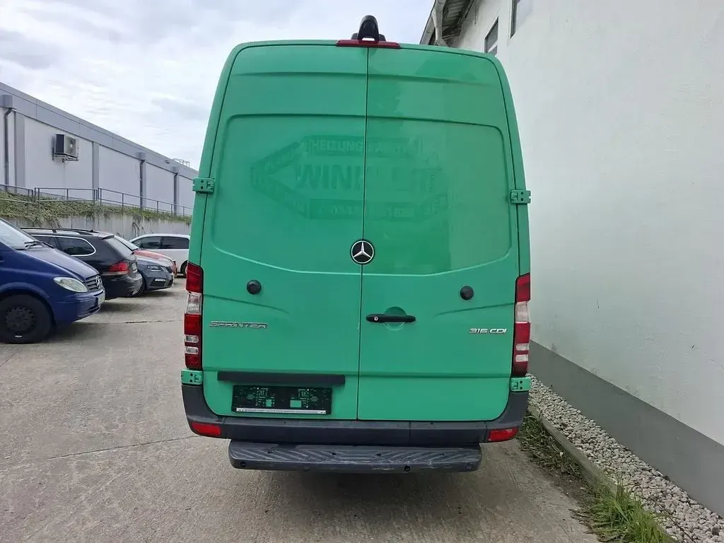 Gebraucht Mercedes Sprinter 163 PS (119 kW) 2017 Grün Van