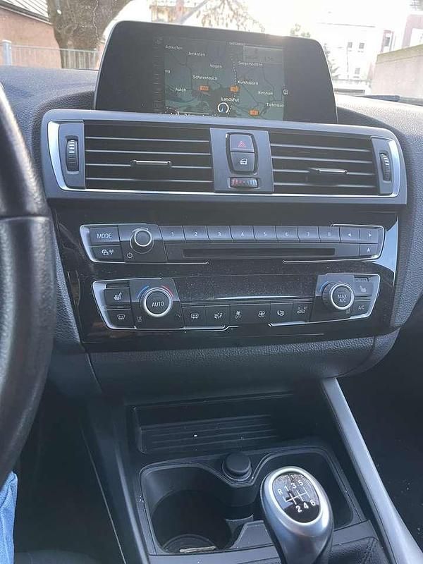Gebraucht BMW 116 Advantage 116 PS (85 kW) 2016 Weiß Kleinwagen