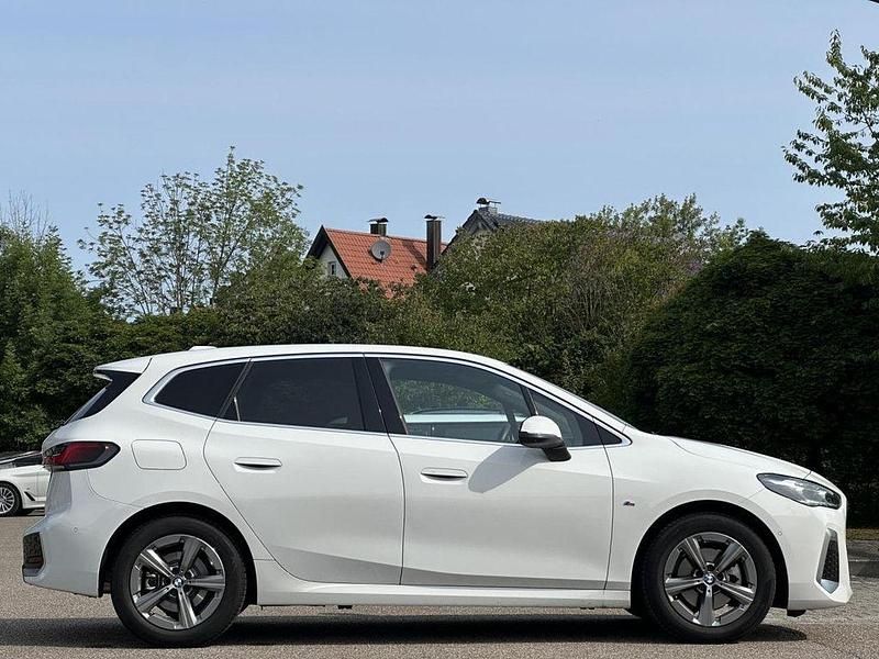 Gebraucht BMW 220 M Sport 156 PS (114 kW) 2024 Alpinweiss Kombi