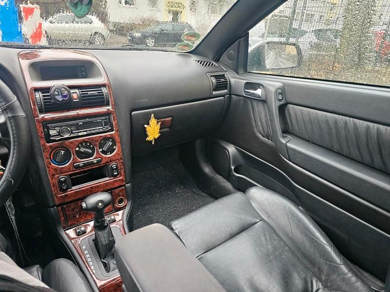 Gebraucht Opel Astra 147 PS (108 kW) 2003 Silber Cabrio